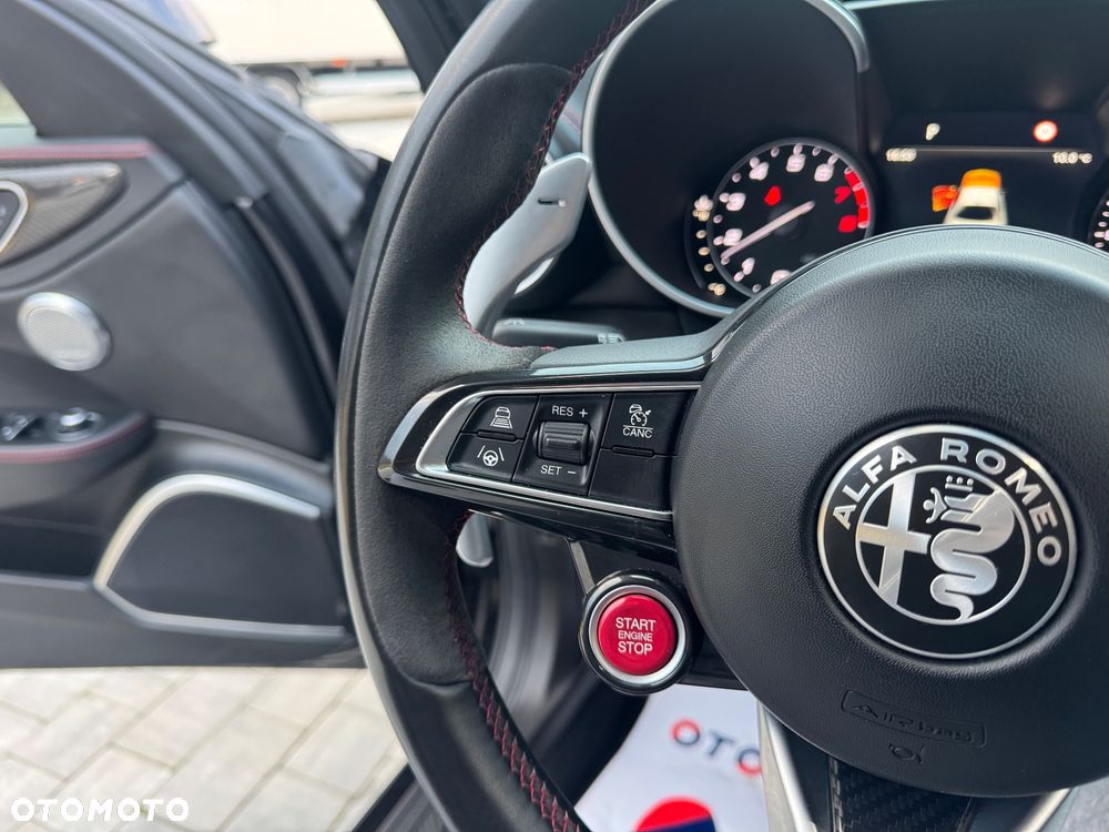 Alfa Romeo Giulia 2.9 Bi Turbo V6 Quadrifoglio Nring - 28