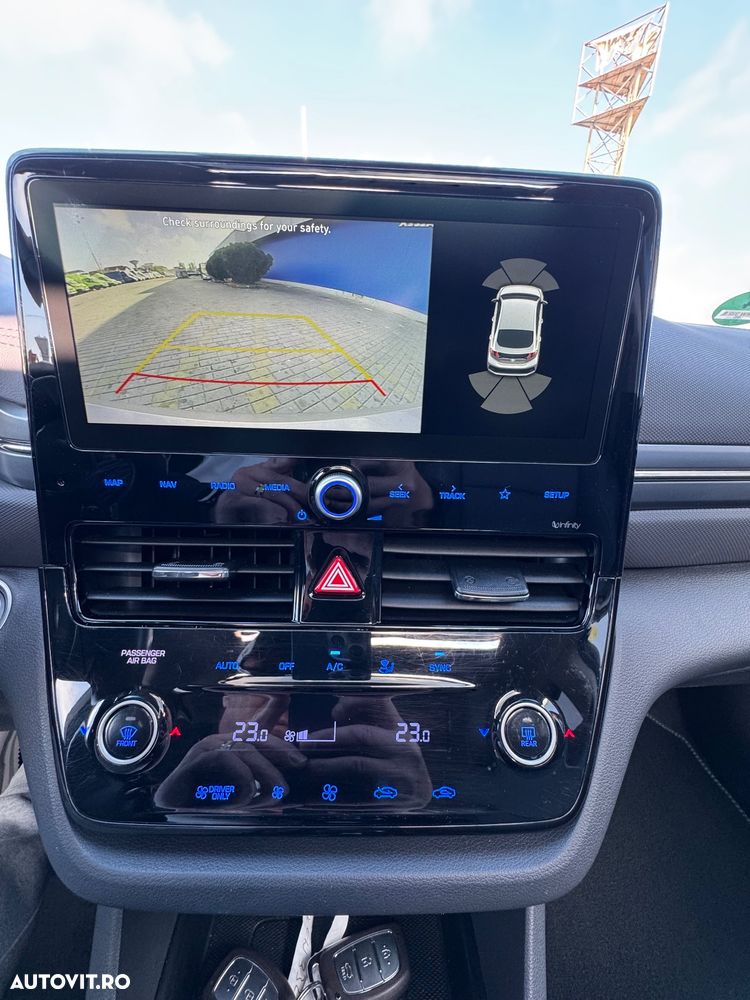 Hyundai IONIQ - 27