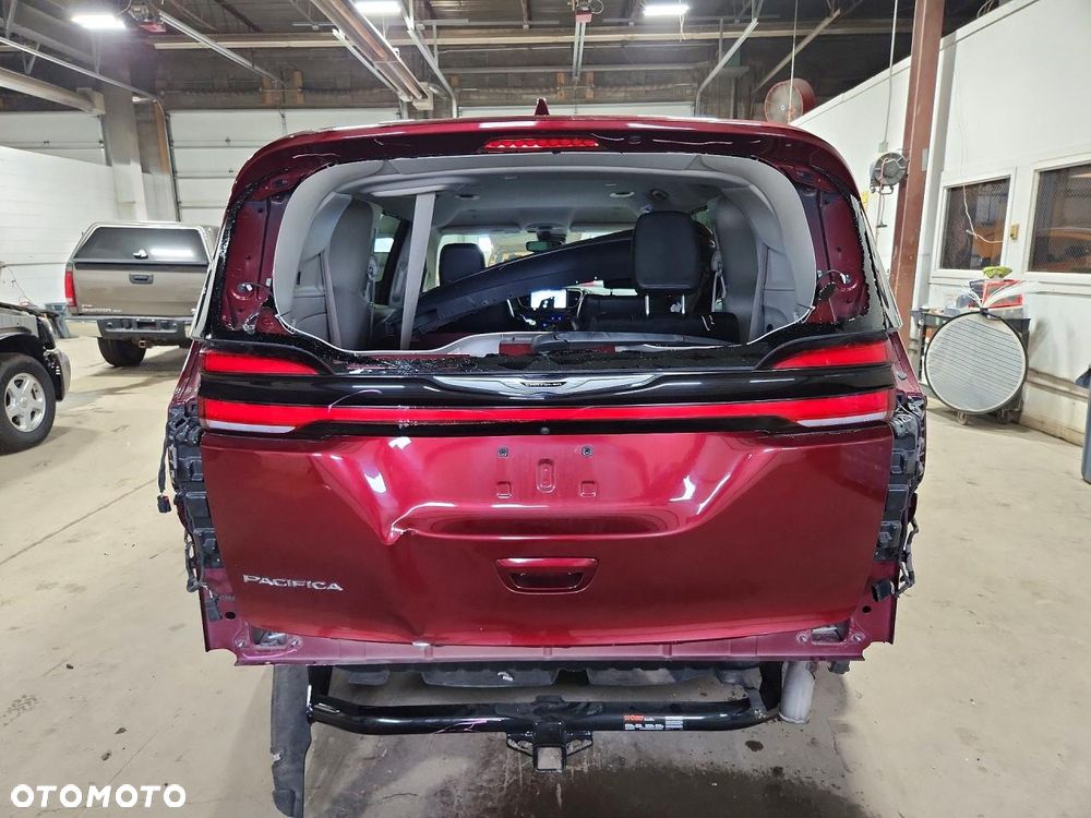 Chrysler Pacifica - 7