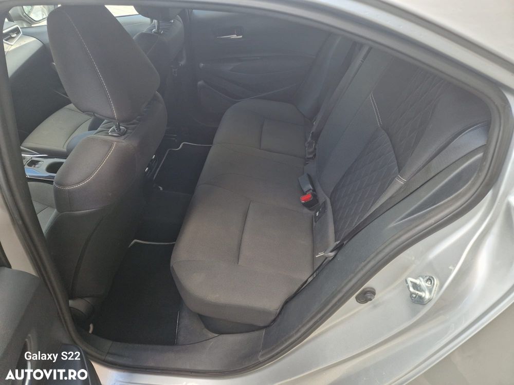 Toyota Corolla 1.8 HSD Business - 21