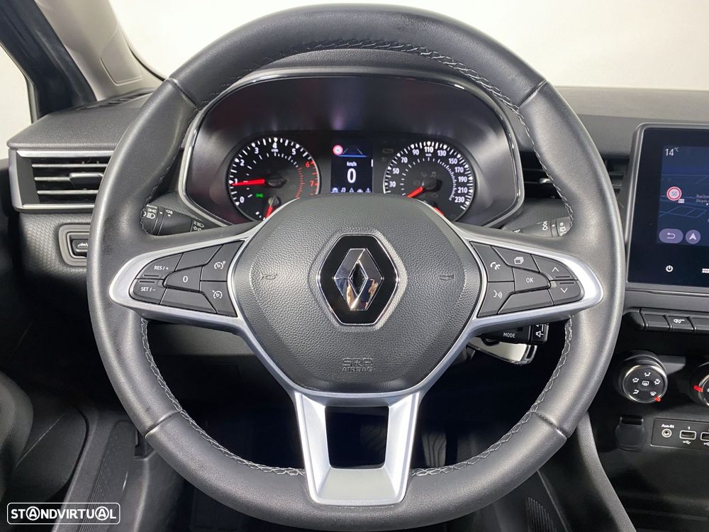 Renault Clio - 11