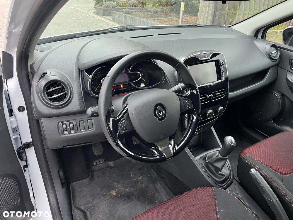 Renault Clio 1.2 16V 75 Experience - 9