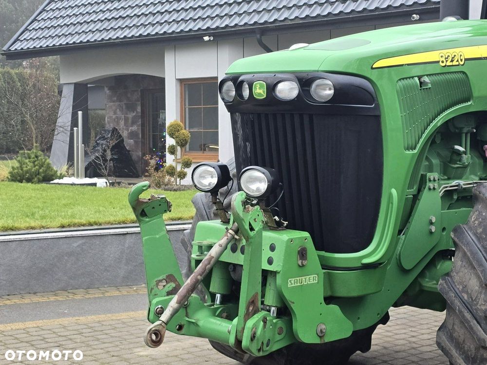 John Deere 8220 - 10