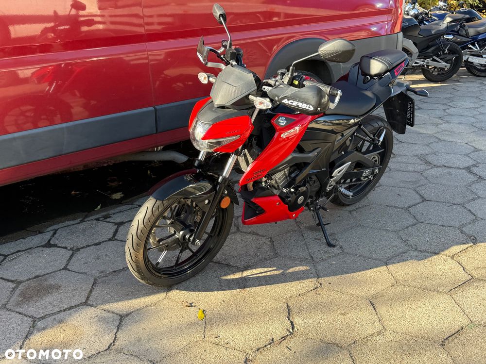 Suzuki GSX - 11
