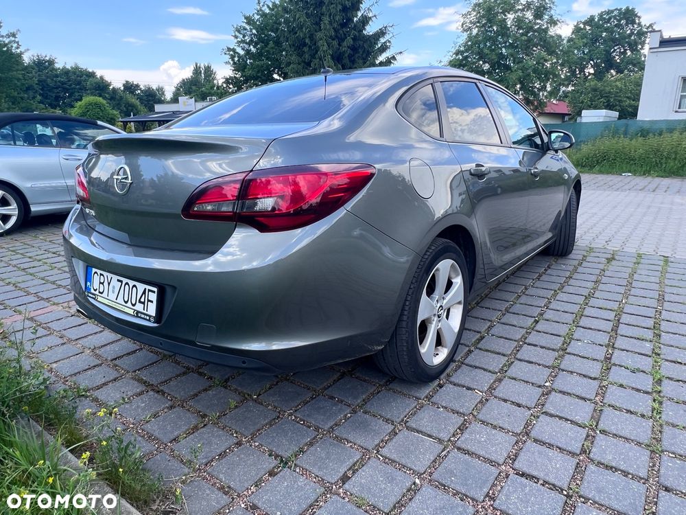 Opel Astra - 4