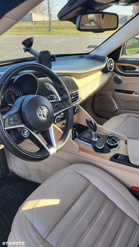 Alfa Romeo Giulia 2.0 Turbo Super - 6