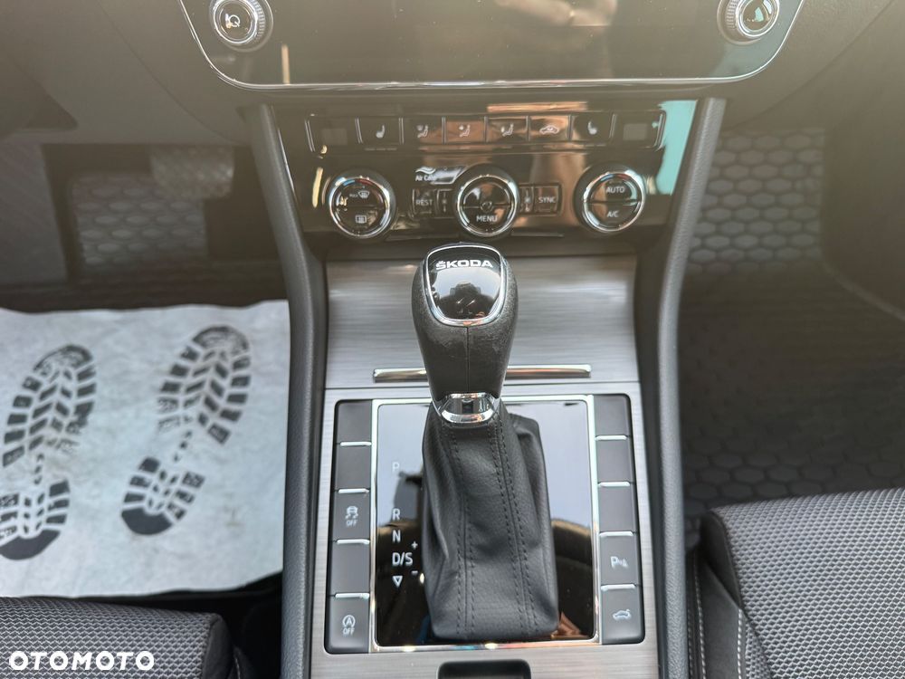 Skoda Superb 2.0 TSI Ambition DSG - 30