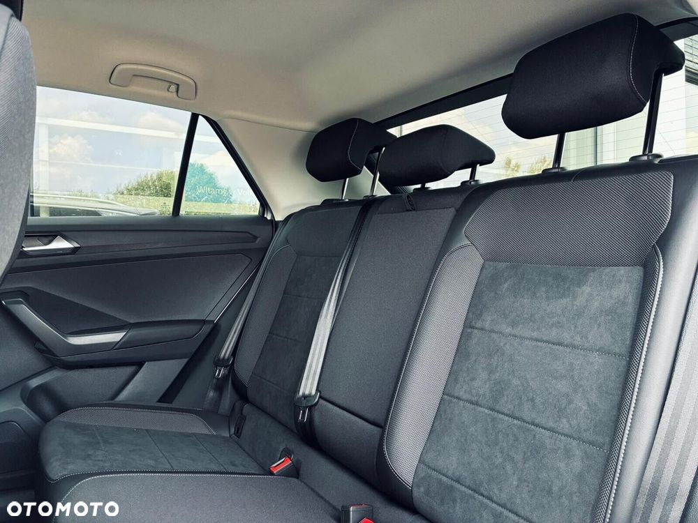 Volkswagen T-Roc - 11