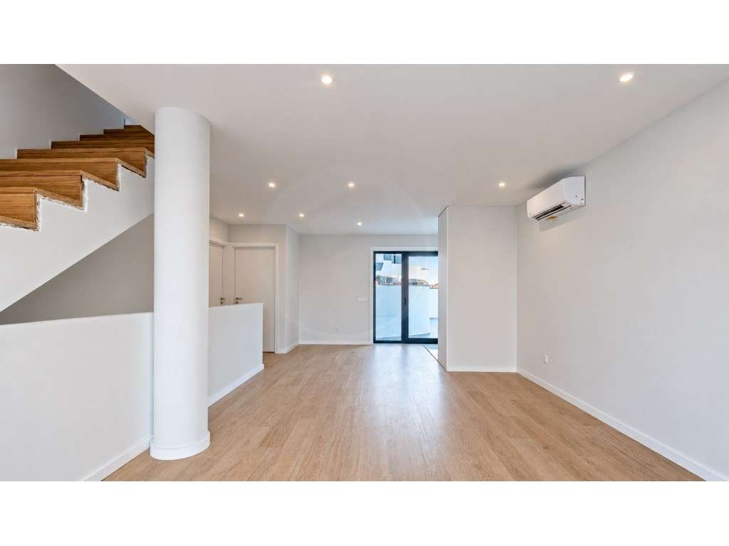 T3 Duplex Novo em Póvoa de Varzim