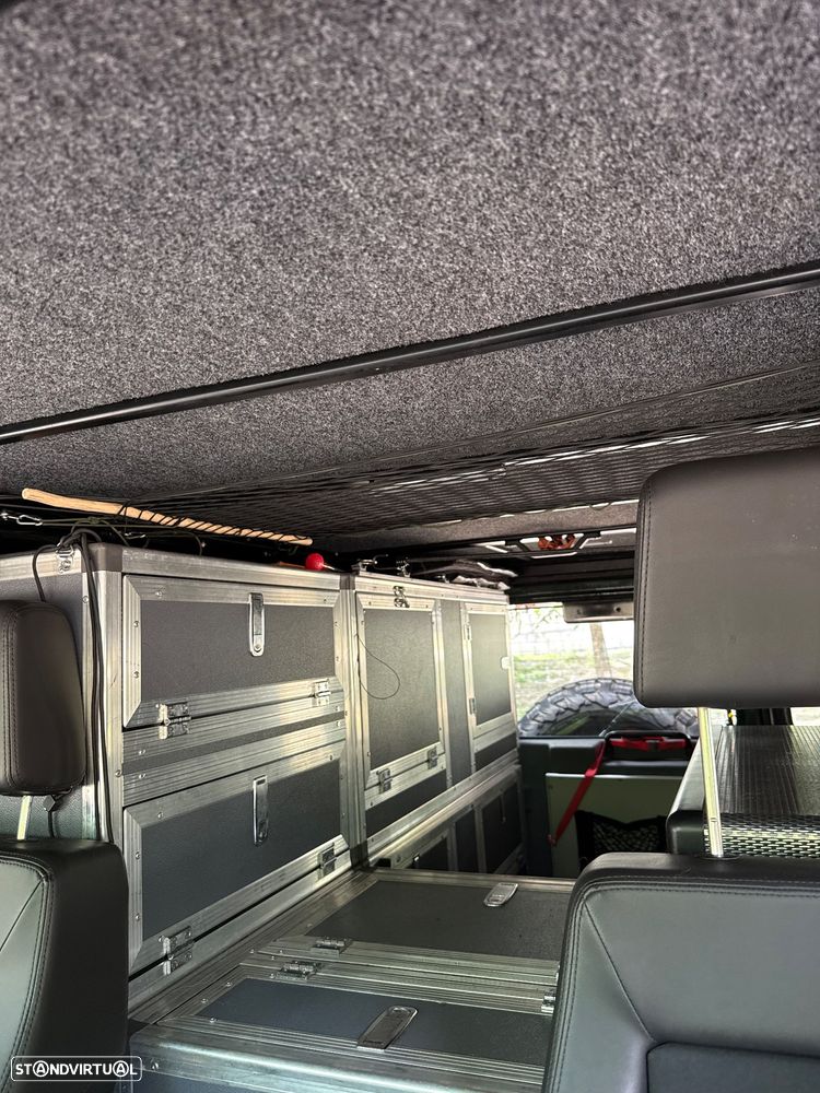 Land Rover Defender 110 2.5 Td5 E — fotografia 20