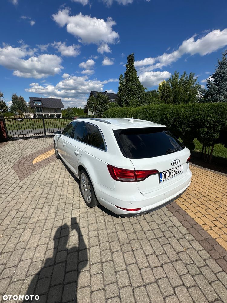 Audi A4 Avant 2.0 TDI Design - 5
