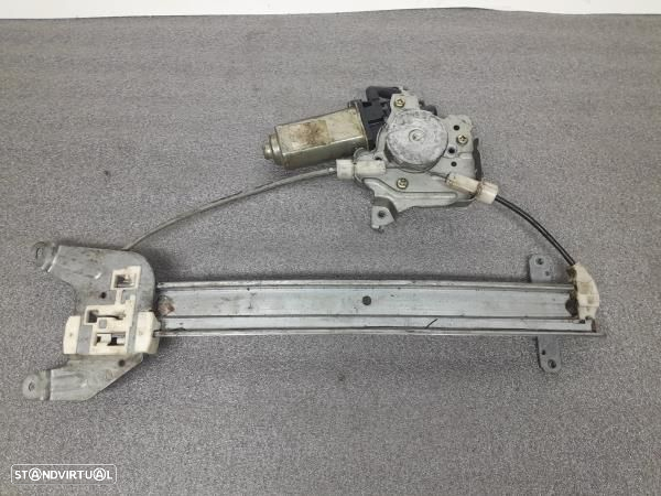 Elevador Tras Dto  Nissan Primera (P11) - 2