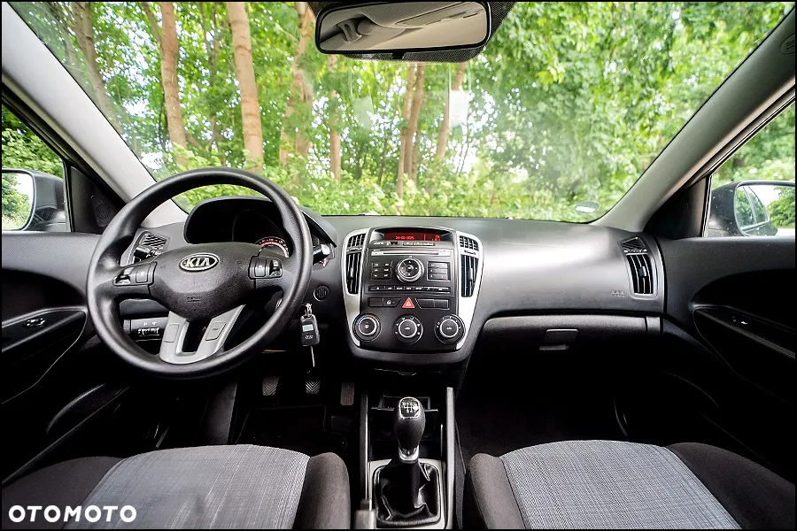 Kia Ceed - 7