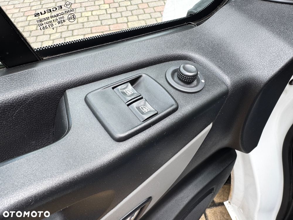 Renault Trafic - 14