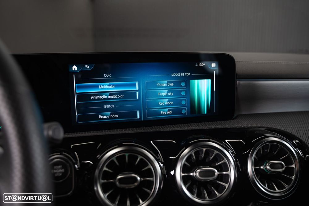 Mercedes-Benz CLA 250 e 8G-DCT AMG Line - 34