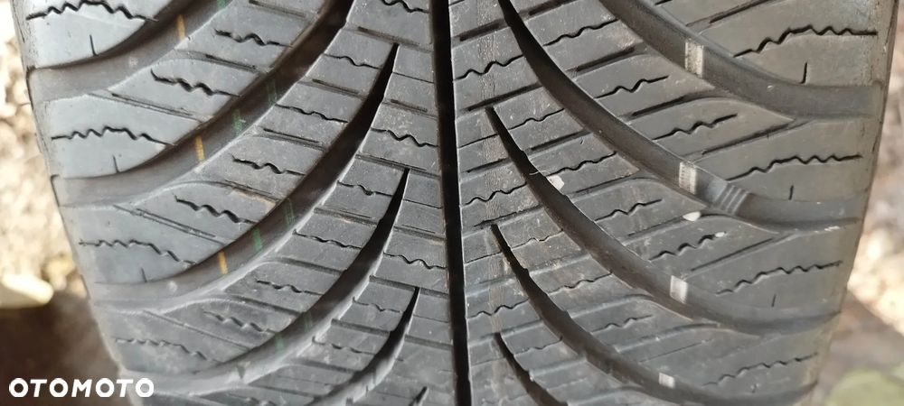 215/55/17 goodyear vector 4season gen2 - 1