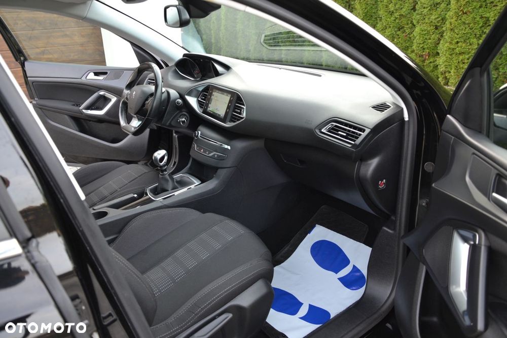 Peugeot 308 2016