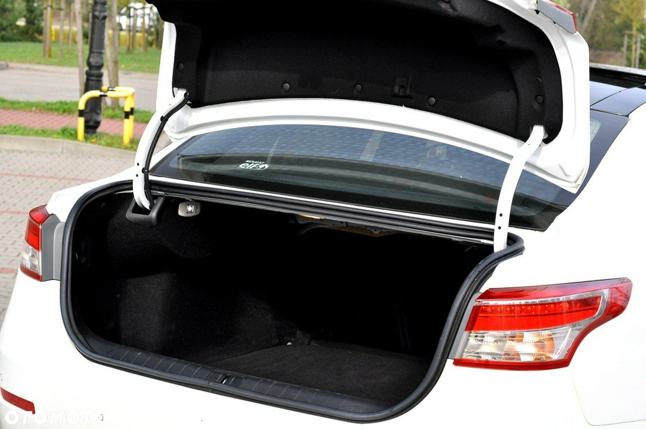 Renault Latitude 2.0 dCi Privilege - 11