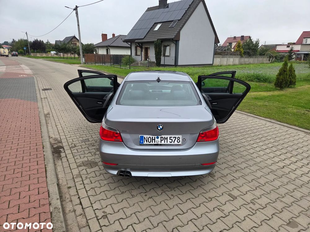 BMW Seria 5 520i - 8