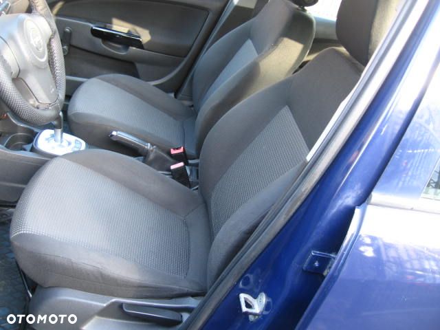 Opel Corsa 1.2 16V Essentia Easytronic - 17