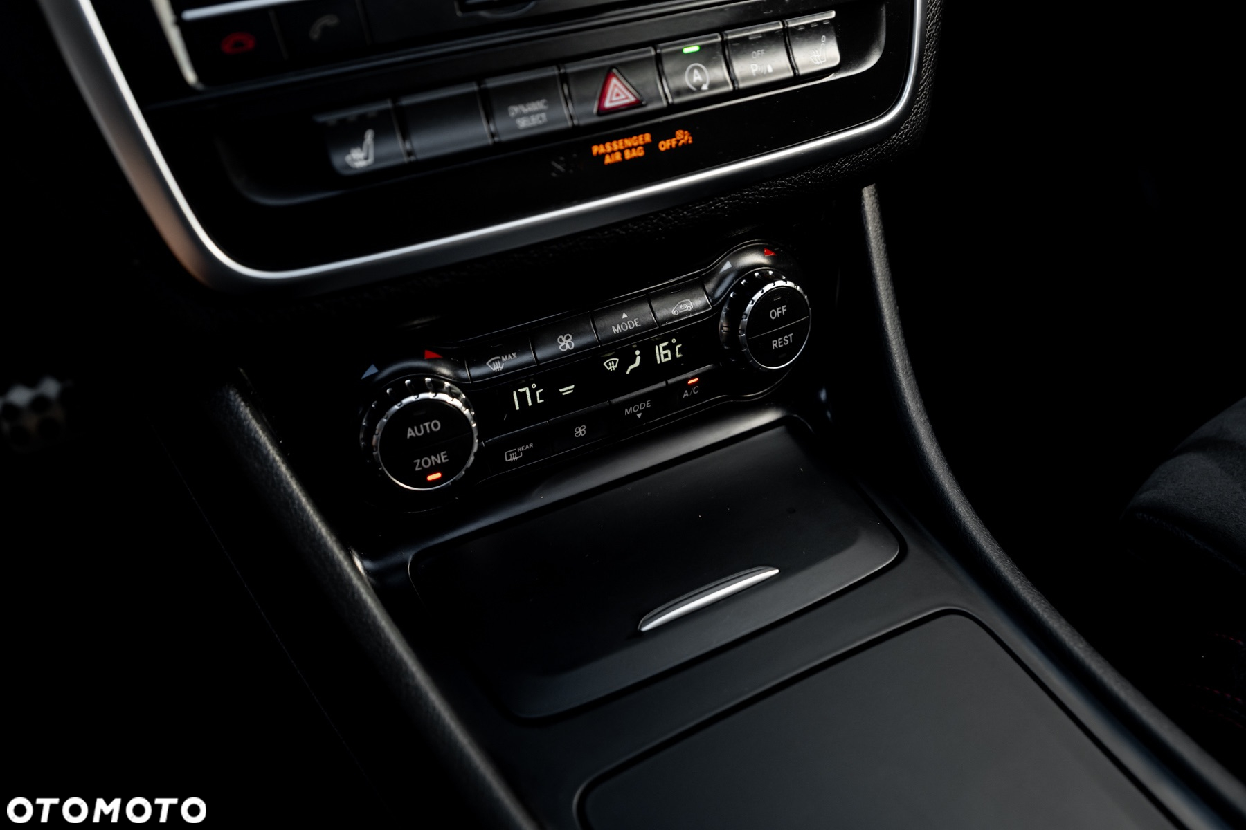 Mercedes-Benz CLA 250 7G-DCT AMG Line - 38