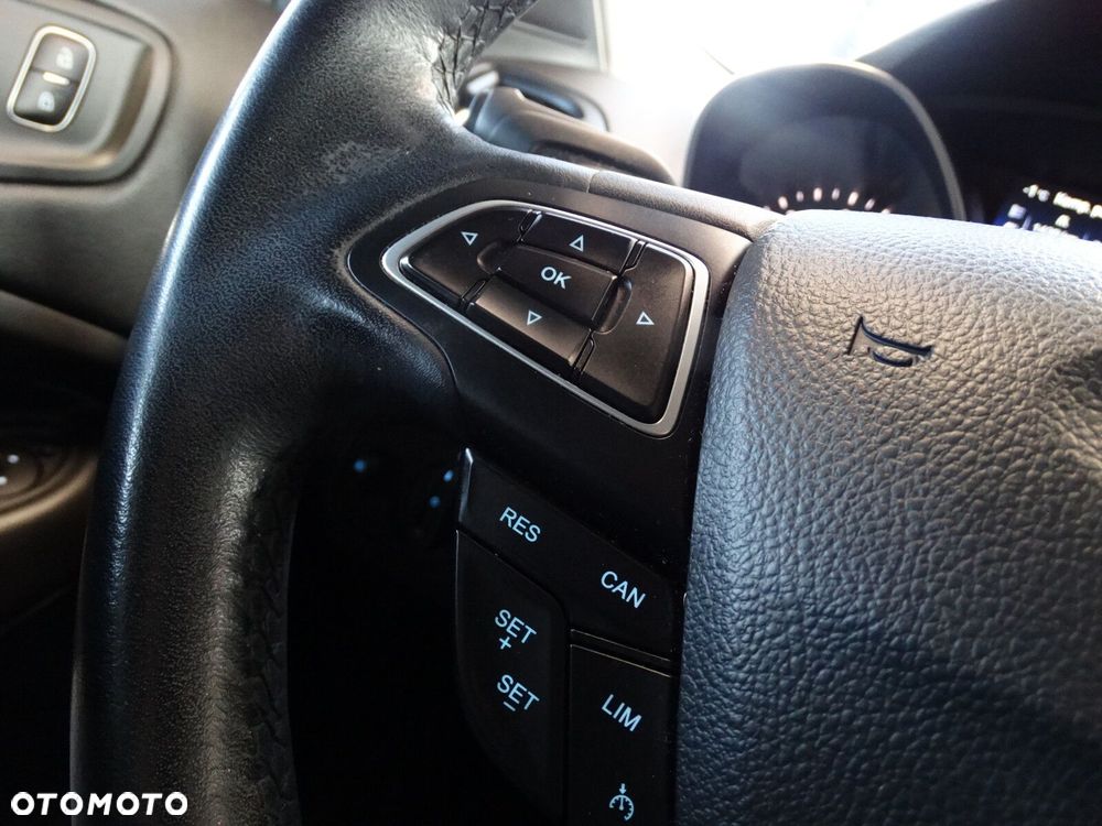 Ford Kuga - 22
