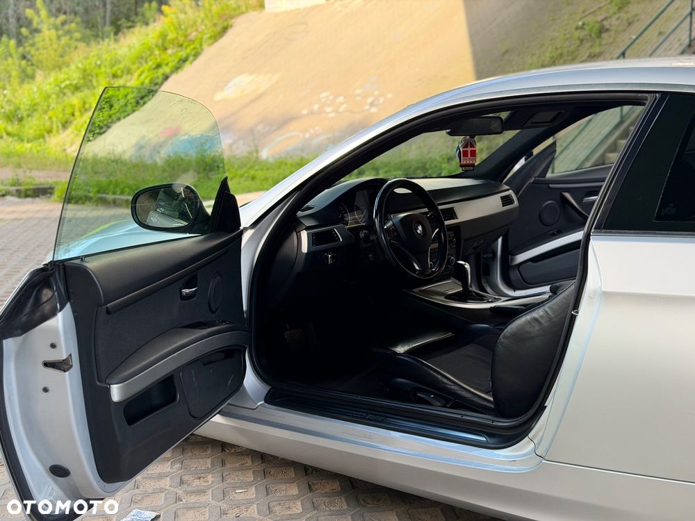 BMW Seria 3 320d DPF - 8