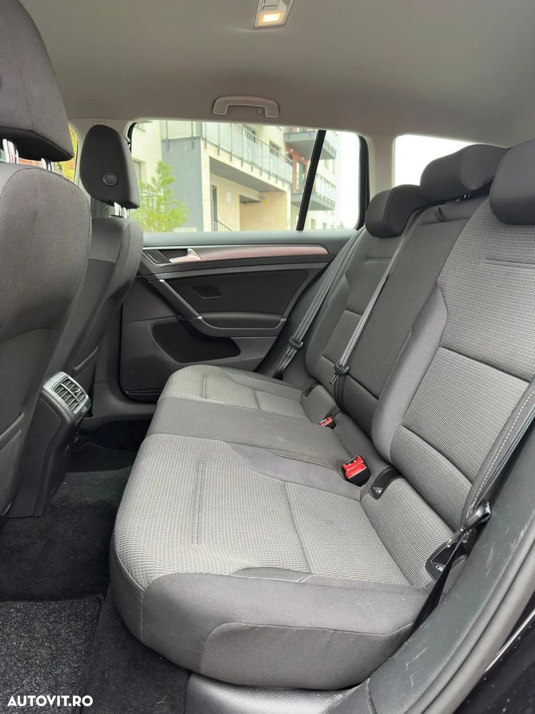 Volkswagen Golf 1.6 TDI Highline - 11