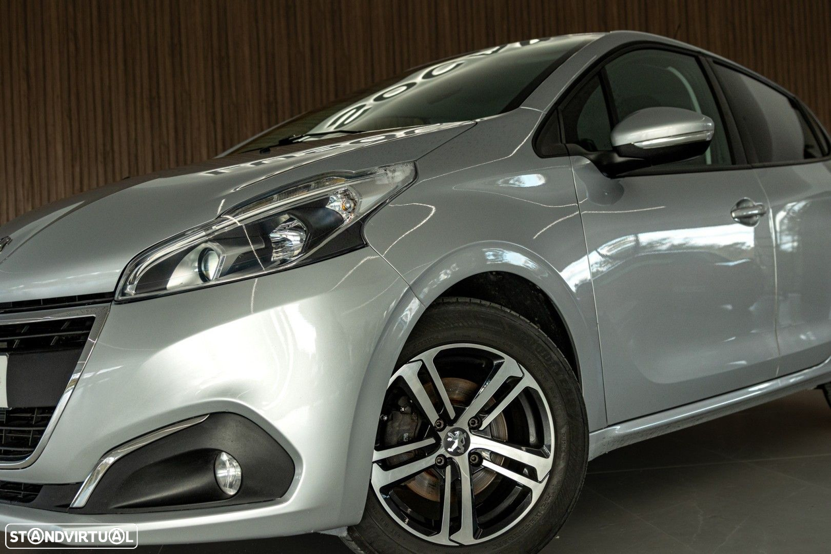 Peugeot 208 1.6 BlueHDi Style - 6