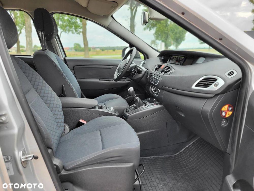 Renault Scenic 1.6 16V 110 Expression - 23