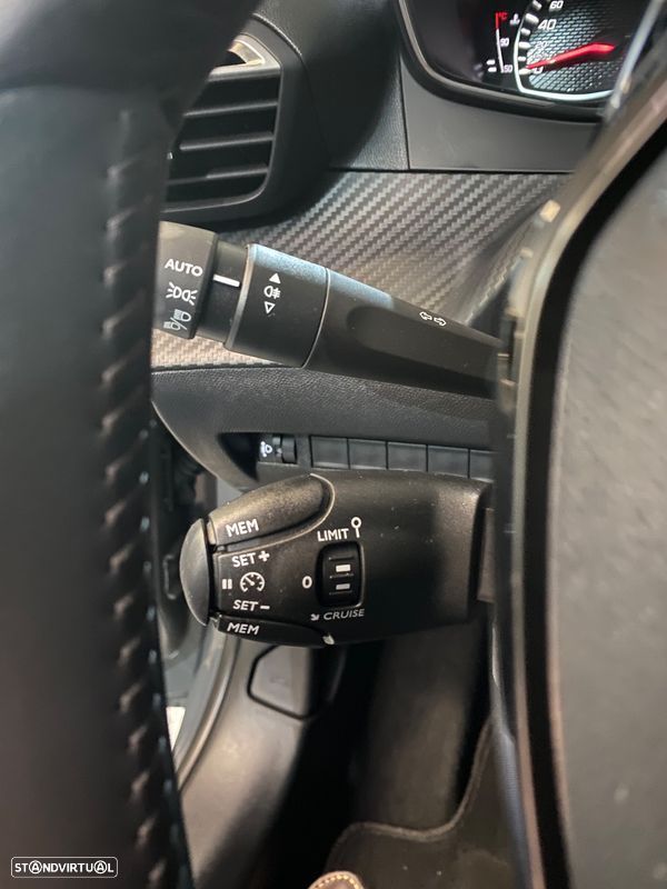 Peugeot 208 1.2 PureTech Active - 11