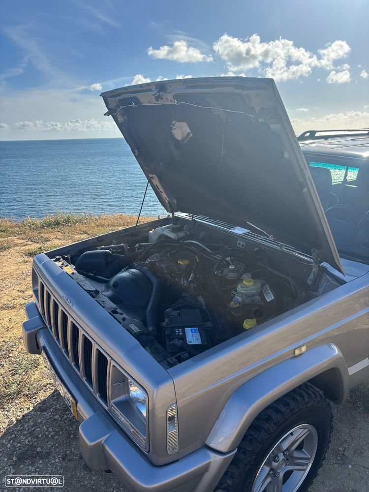 Jeep Cherokee 2.5 TD Base - 50