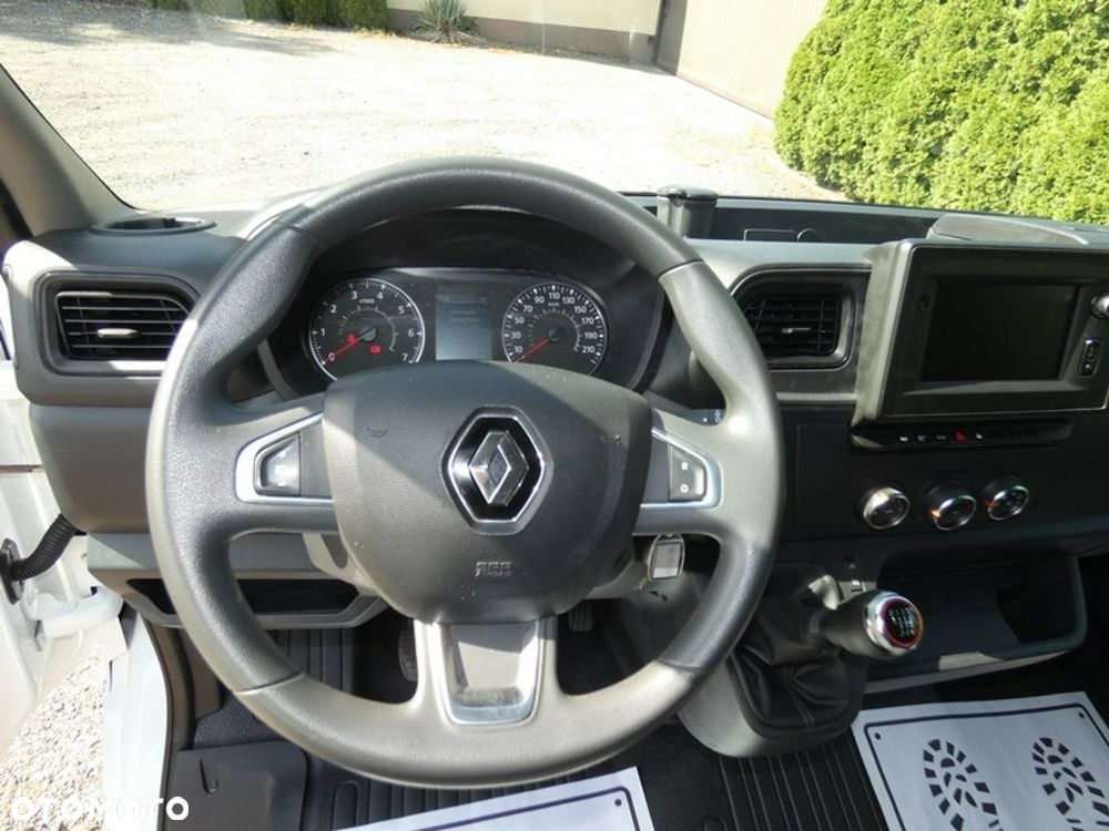 Renault Master - 15