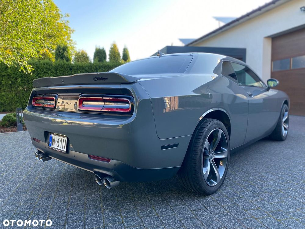 Dodge Challenger - 6