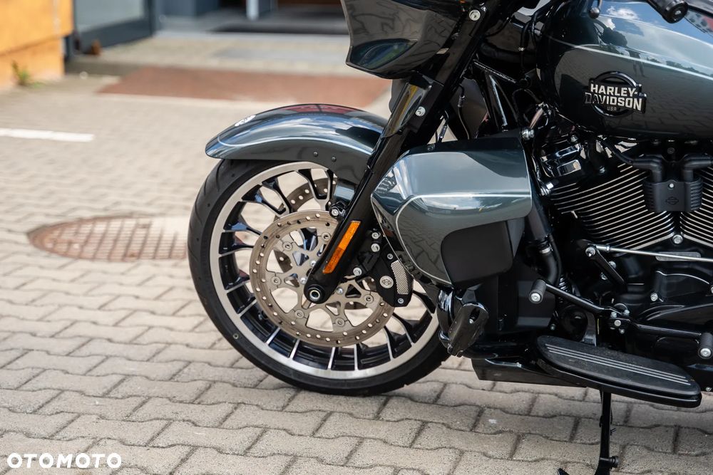 Harley-Davidson Touring Street Glide - 8