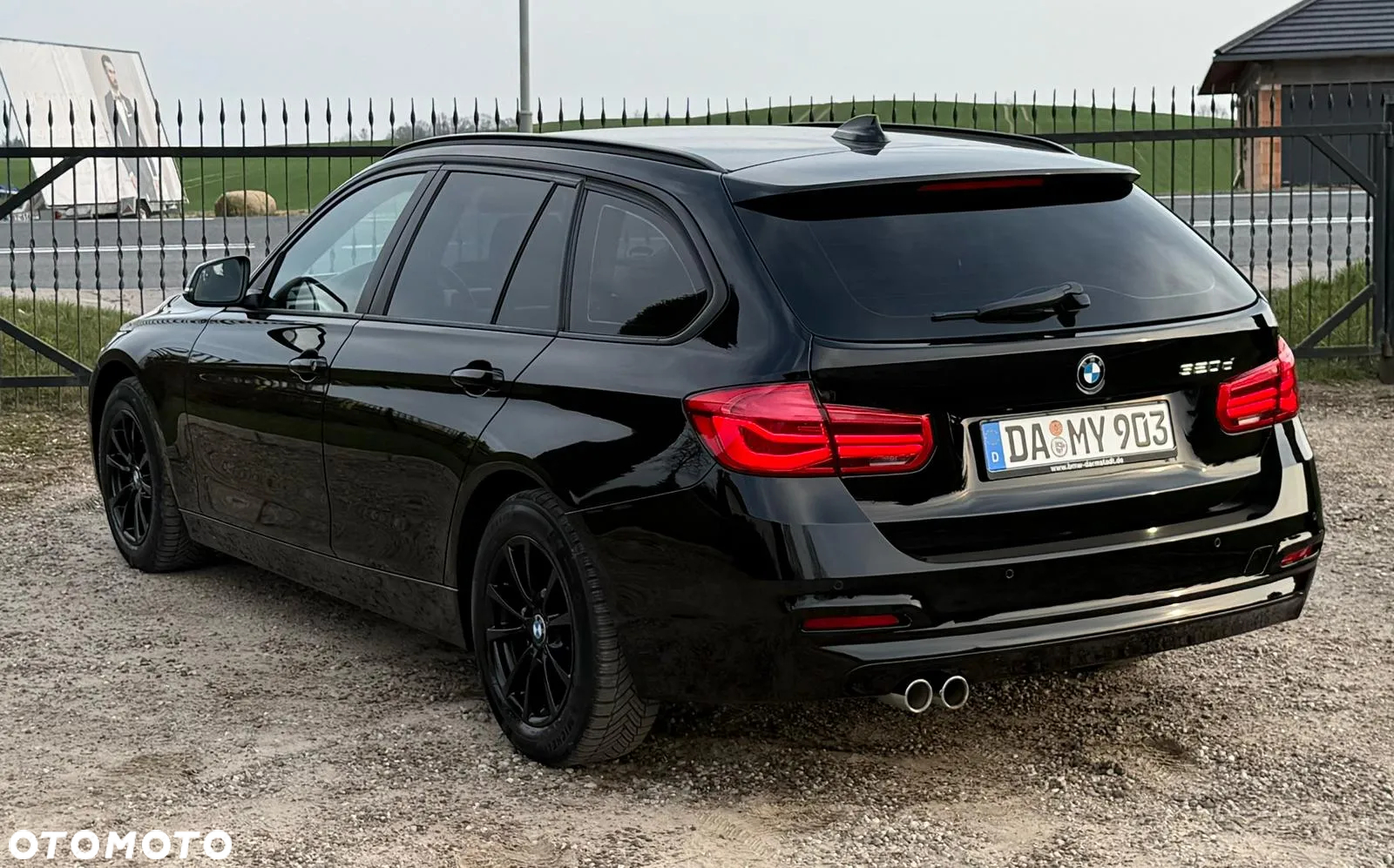 BMW Seria 3 320d Touring - 11