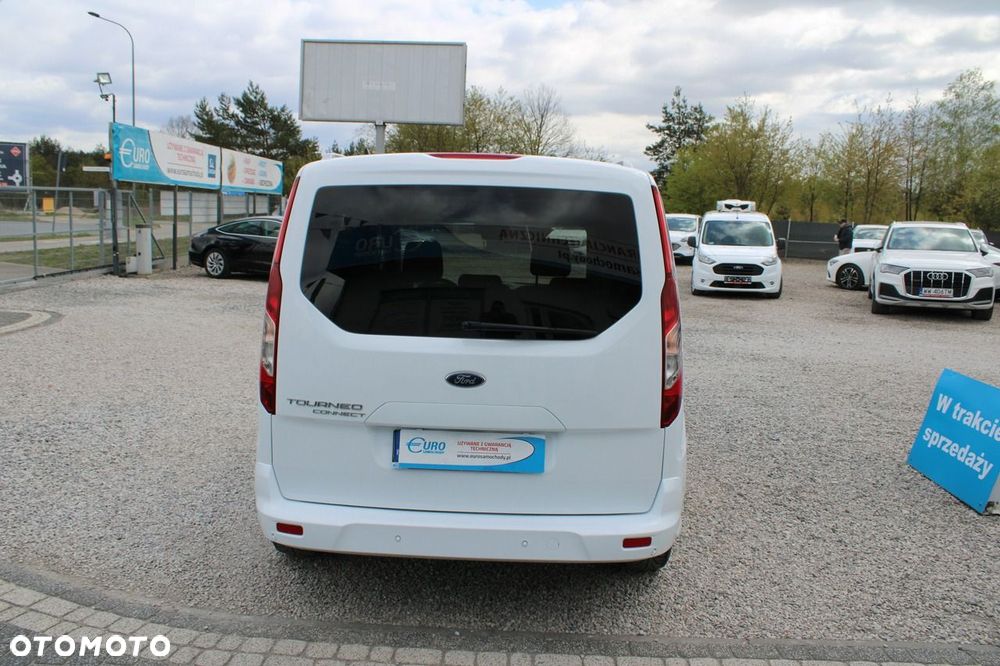Ford Tourneo Connect - 8