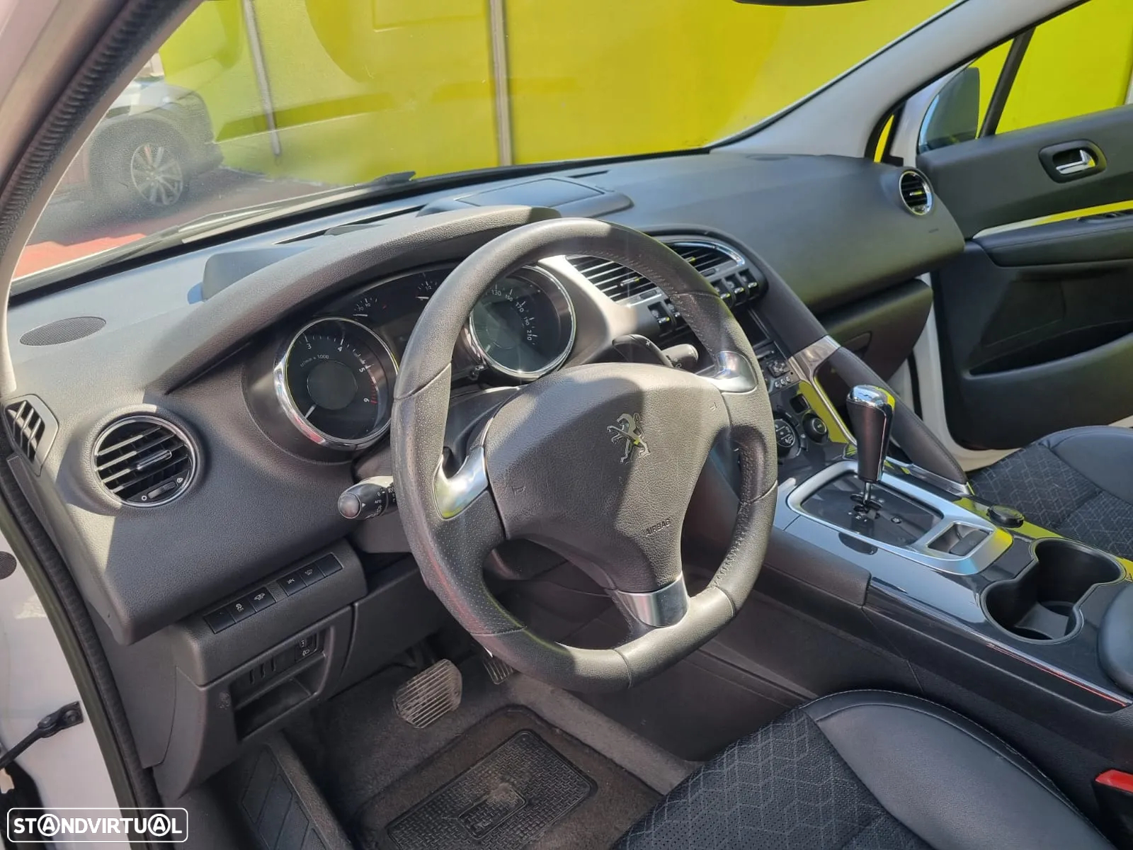 Peugeot 3008 1.6 e-HDi Allure 2-Tronic - 21