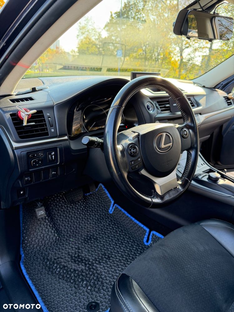 Lexus CT 200h F Sport Edition - 7