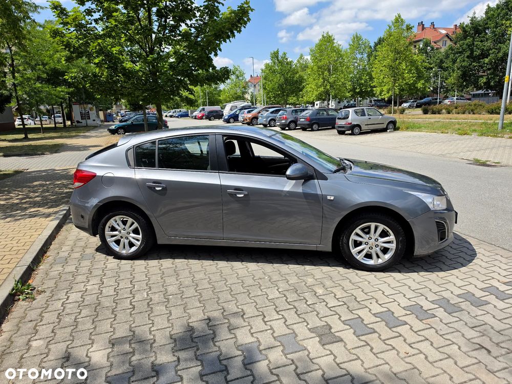Chevrolet Cruze - 10
