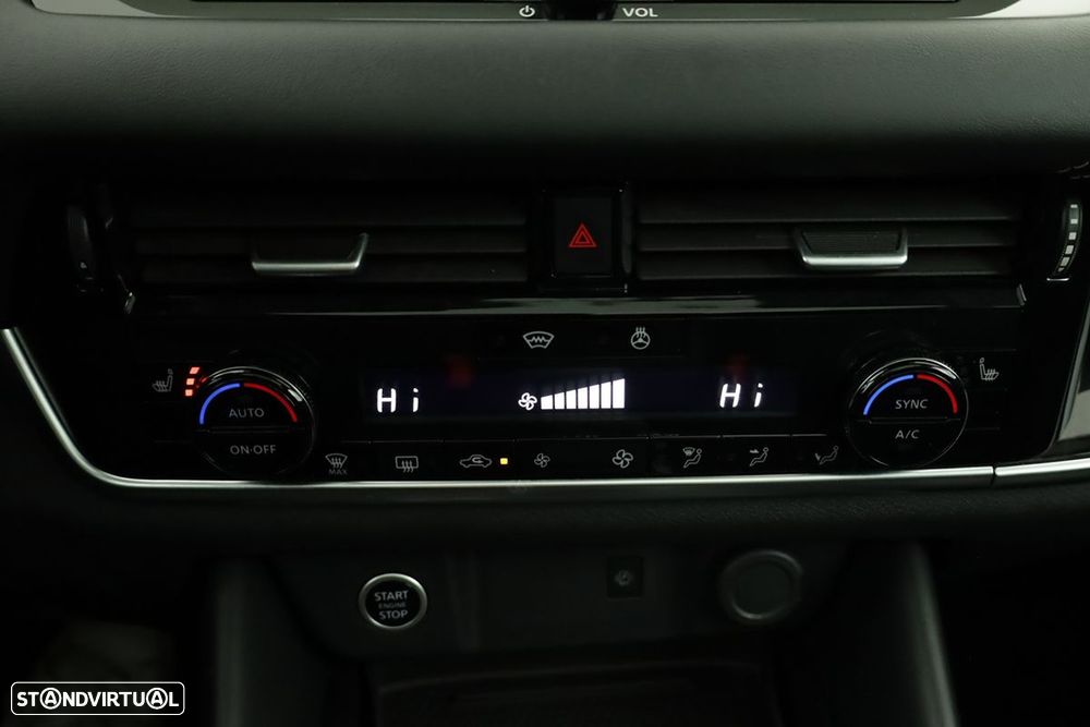 Nissan Qashqai 1.3 DIG-T N-Connecta LED Xtronic - 13