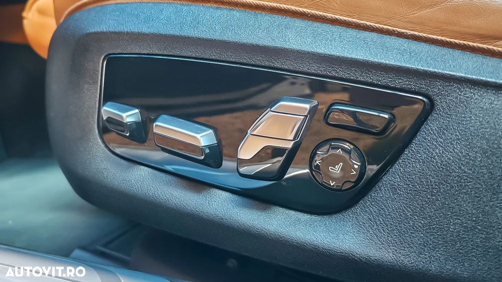 BMW Seria 7 745e - 19