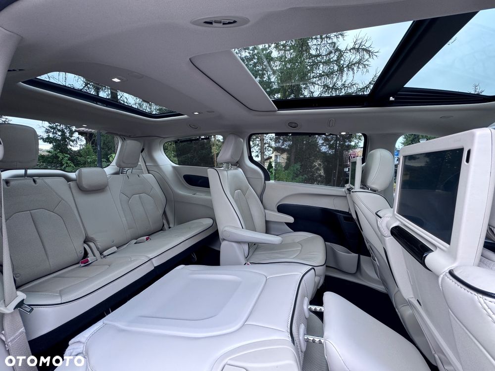 Chrysler Pacifica - 6