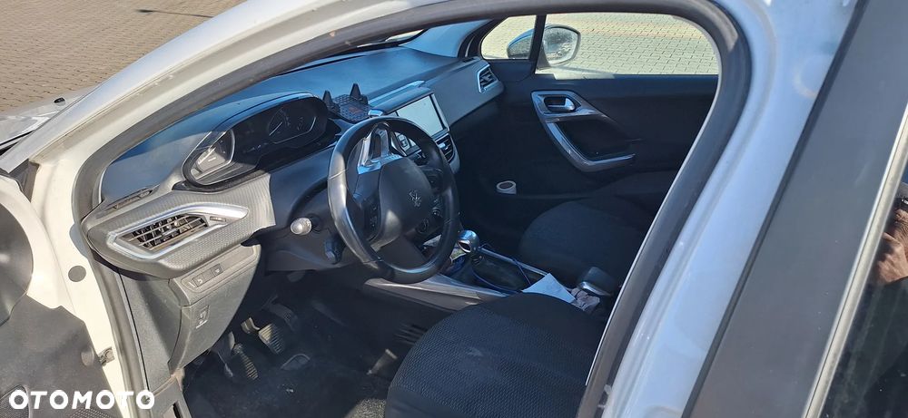 Peugeot 2008 1.5 BlueHDi Style - 7