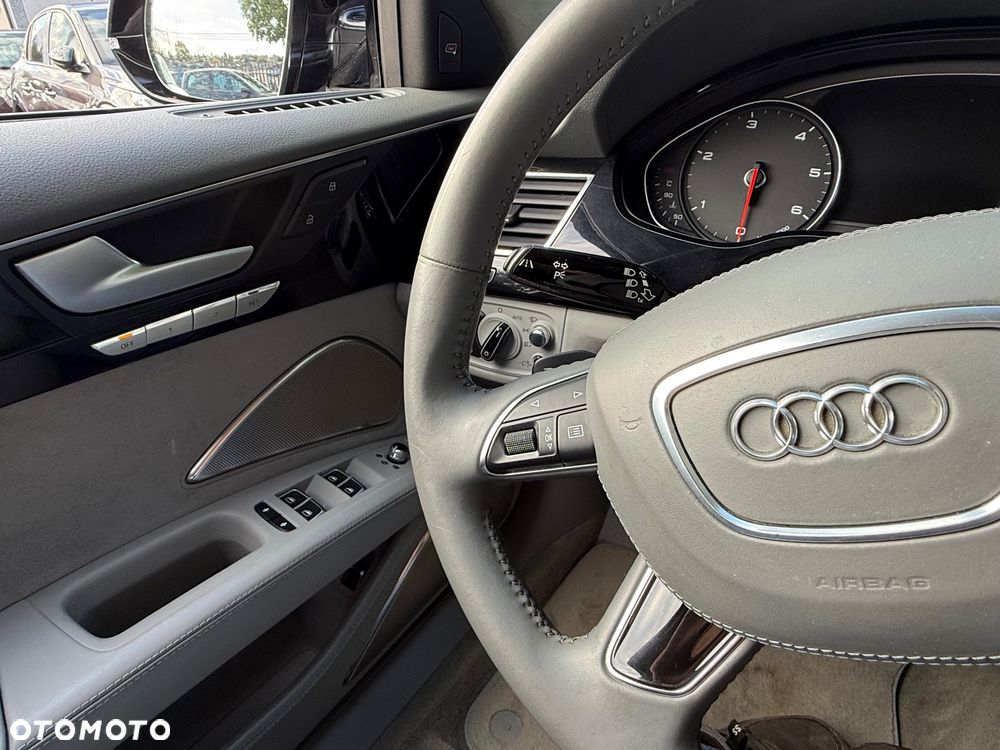 Audi A8 - 17