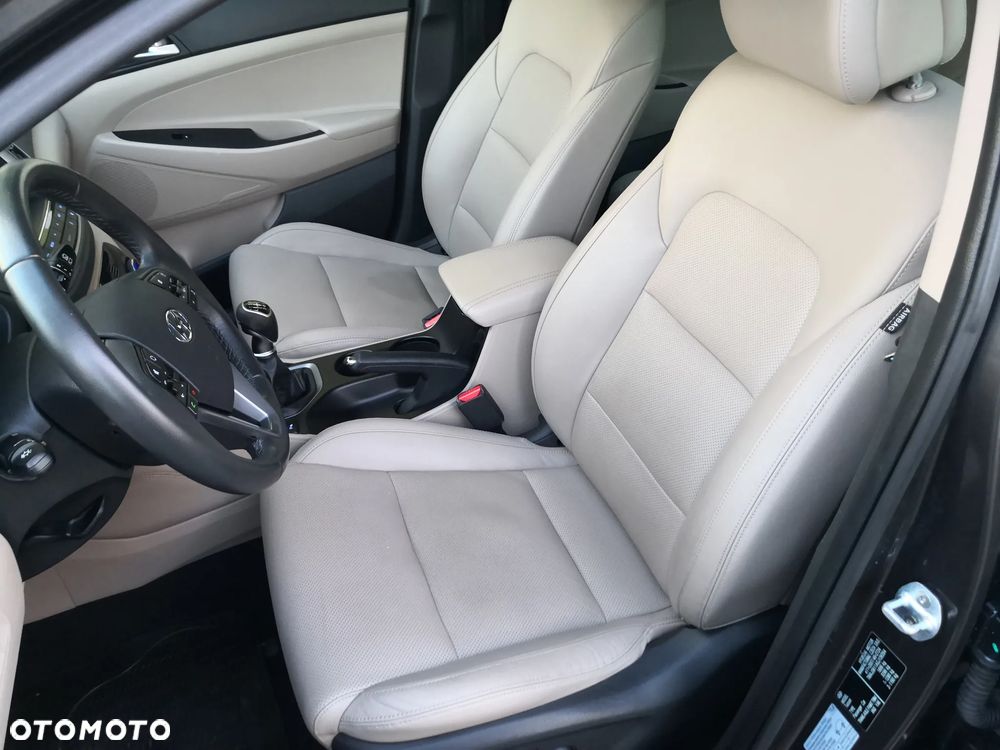 Hyundai Tucson - 1
