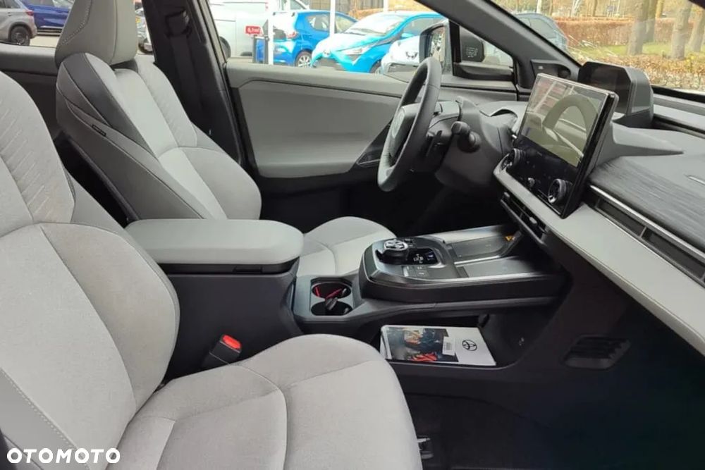 Toyota C-HR+ 77kWh 4x4 Executive - 12