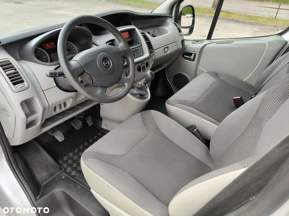 Opel Vivaro L2H1 2.9t - 17