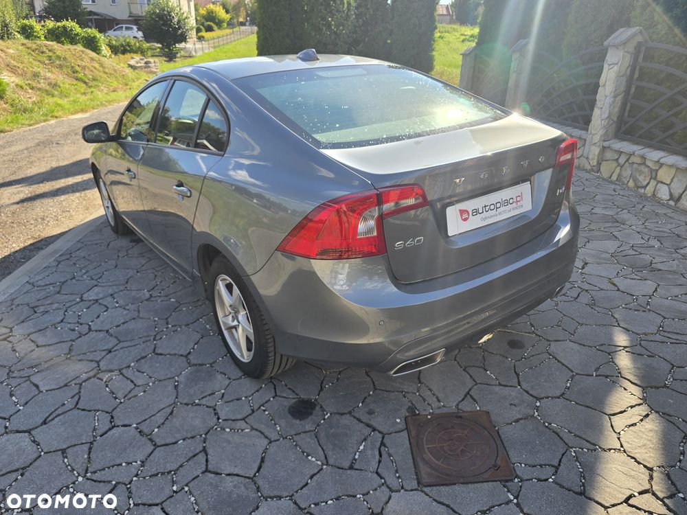 Volvo S60 D4 Drive-E Dynamic Edition (Momentum) - 9