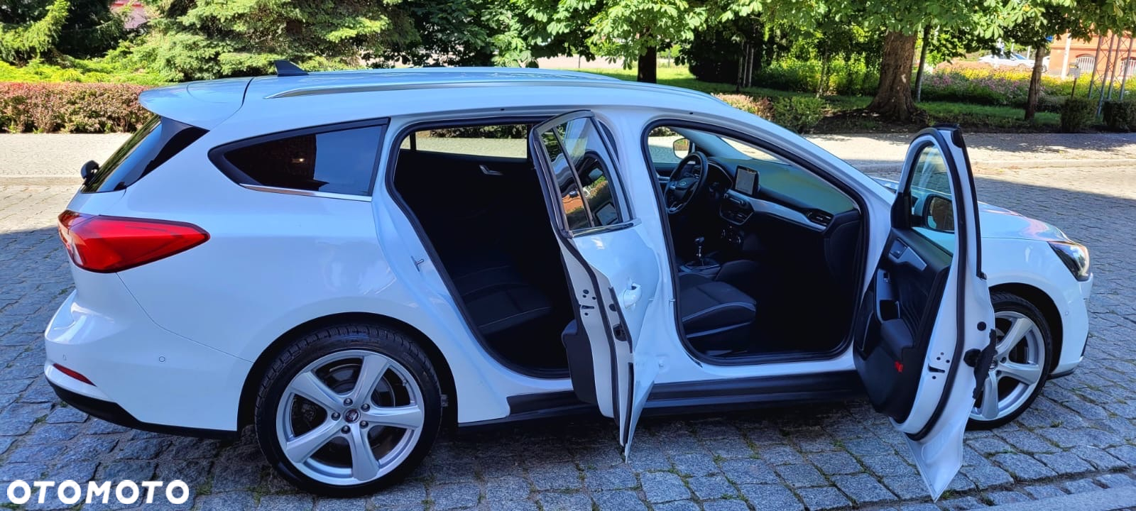 Ford Focus 1.0 EcoBoost Active - 29